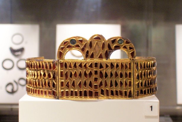 Gothic Crown Gold and Garnet