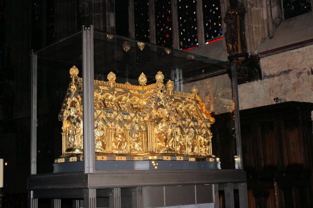 Charlemagne's Sarcophagus (2)